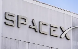 إيلون ماسك يعلن توفير خدمة "ستارلينك" في هذه الدولة العربية 