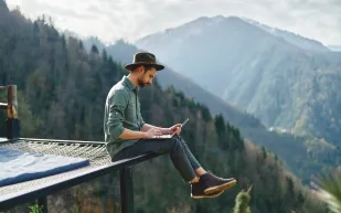 كيف تعيد الرحلات برمجة دماغك وتقضي على التوتر؟