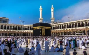 وزارة الحج والعمرة توضح خطوات إضافة المرافقين للحجاج عبر تطبيق نُسك