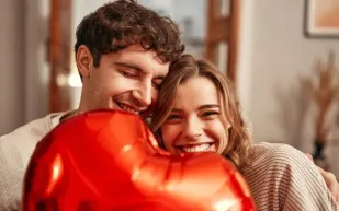 دراسة علمية تكشف عن علاقة مثيرة بين تعبيرات الوجه والنشوة الجنسية والألم!