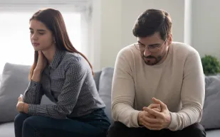 حب أم اعتماد عاطفي؟ كيف تميّز بينهما داخل العلاقة الزوجية
