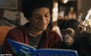 فيلم "Michael" يعيد شمبانزي مايكل جاكسون إلى الواجهة.. أين يعيش الآن؟