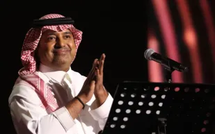 بعد الأزمة الصحية.. راشد الماجد يعود لجمهوره في جدة بحفل استثنائي (فيديو)