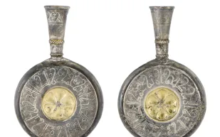 قارورتا حج فضيتان نادرتان تثيران الإعجاب في مزاد كريستيز