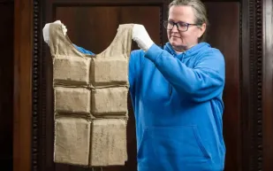 سترة نجاة من تيتانيك تباع بسعر خيالي في مزاد.. فبكم بيعت؟