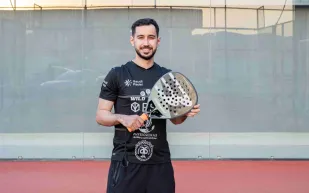 الكابتن حسن الخنيزي لـ"الرجل": القيم تصنع البطولات… والقائد يُختبر في التحديات لا في الاحتفالات