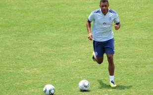 بـ 19 ألف دولار.. كيف صنع ناشئ مانشستر سيتي السابق ثروة تقدر بالملايين؟