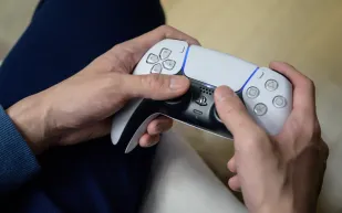 اختراق PS5-Linux يحول بلايستيشن 5 إلى حاسوب ألعاب قوي