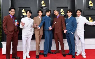 BTS تعود بعد غياب.. كيف تحولت جولتها العالمية إلى قوة اقتصادية بالمليارات؟