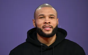 كريس يوبانك جونيور يكشف الجانب العاطفي لحياته بعيدًا عن الملاكمة 