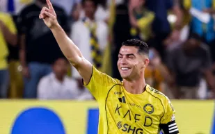 رونالدو يهنئ ابنته بيلا في عيد ميلادها الرابع: "والدك يحبك كثيرًا"