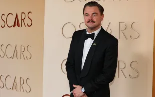 هدية غير متوقعة من ليوناردو دي كابريو تُفاجئ نيكّي غلاسر بعد "غولدن غلوب"