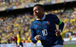 من باريس إلى مدريد.. ظهور جديد يجمع مبابي وإكسبوزيتو (فيديو)