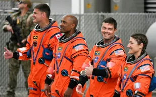 عودة تاريخية للقمر.. نجاح إطلاق مهمة "أرتميس 2" (فيديو)