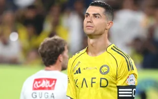 مفاجأة في دوري روشن: غياب رونالدو وظهور النجوم المحليين في التشكيلة المثالية