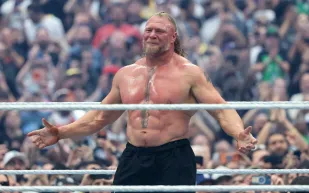 بعد اعتزاله المفاجئ.. كم تقدر ثروة بروك ليسنر؟ (فيديو)