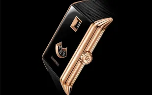  الساعات القافزة:  حين يكسر الزمن رتابة الدوران