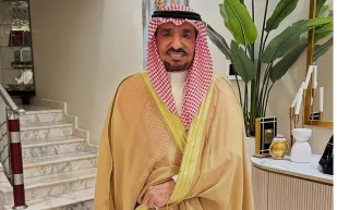 عبدالله السدحان يحتفل بزفاف ابنه بالعرضة النجدية والسامري (فيديو)