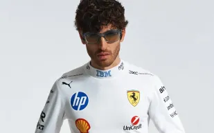 راي-بان تكشف عن نظارات فيراري الخاصة بجائزة ميامي الكبرى