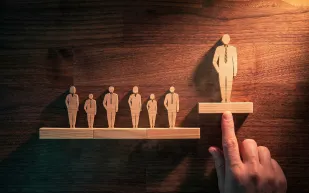 كيف يدير القائد الناجح عملية التغيير داخل المؤسسة؟