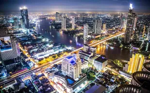 السياحة الليلية: مدن تنبض بالحياة بعد الغروب