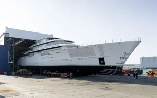 يخت "Project Solent" يبدأ مراحله النهائية: رحلة جديدة نحو الفخامة البحرية