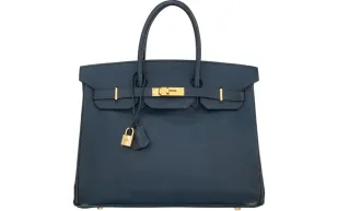 عرض حقيبة نادرة تحمل توقيع جين بيركين في مزاد عالمي