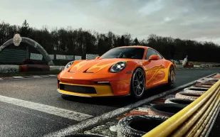 Porsche 911 S/T Camel GT: استلهام إرث السباقات في نسخة معاصرة