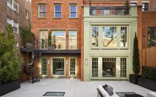  بيع تاون هاوس فاخر بـ 70 مليون دولار في "ويست فيليدج" بنيويورك