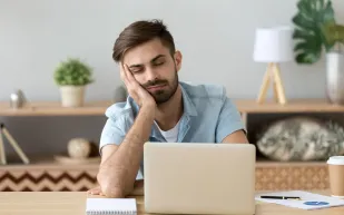 تأثير الاحتراق النفسي: من ضغوط العمل إلى الأعباء اليومية