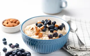 وجبة صباحية يومية قد تسبب ارتفاعًا مفاجئًا في السكر.. ما هي؟