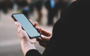 XChat تطبيق المراسلة الجديد من إيلون ماسك.. هل هو آمن حقًا؟