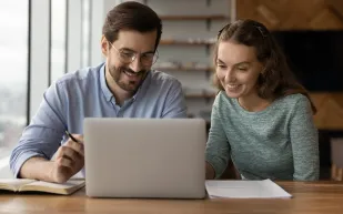 دراسة جديدة تكشف عن مجالات التفوق بين الرجال والنساء!