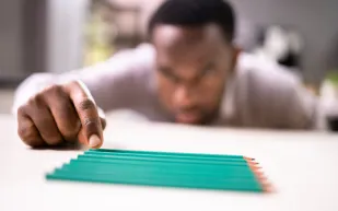 بين القلق والوسواس القهري: دراسة تكشف الفرق وكيفية التعامل مع كل اضطراب