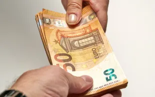 أسعار صرف العملات مقابل الريال السعودي اليوم الإثنين  6 أبريل 2026