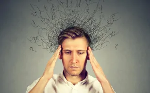 كيف يؤثر الاستخدام المفرط للهواتف الذكية على الدماغ؟