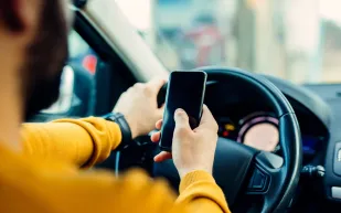 "أبشر" تطلق خدمة "بطاقة عرض مركبة" لتسهيل بيع السيارات.. تعرف على خطوات الإصدار