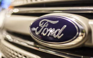 ابتكار مثير للجدل.. فورد تطور نظامًا يقرأ الشفاه داخل السيارة