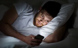 كم مرة يجب إعادة تشغيل الهاتف لضمان كفاءته؟