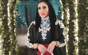 مصممة الأزياء هلا العيطة لـ"الرجل": جدتي ملهمتي الأولى.. وتصاميمي تتكلم عني