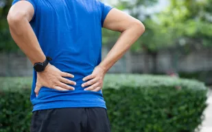 تقوس الظهر ليس نوعًا واحدًا.. تعرّف إلى أسبابه وطرق علاجه