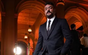أحمد العوضي لـ"الرجل": حب الجمهور البسيط أكبر مكاسبي.. وجوائزي لم تأتِ من فراغ (فيديو)