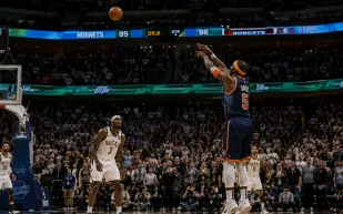 أبعد الثلاثيات في تاريخ NBA.. تسديدات كسرت حدود المنطق