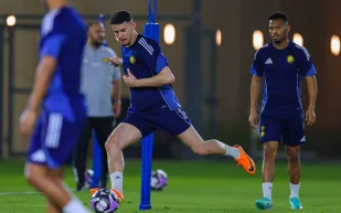شبح الإيقاف يطارد 7 نجوم في نادي النصر.. هل تتبعثر أوراق جيسوس؟
