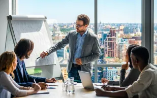 كيف تدير الاجتماعات بفعالية وتحقق نتائج ملموسة؟