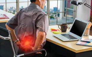 مشاكل الفقرات: الأسباب وأفضل التمارين لتخفيف الألم