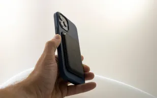هل يمكن أن يؤثر غطاء الهاتف السميك على بطارية هاتفك؟