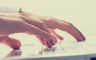 حساب المواطن يوضح شروط تسجيل الزوجة كمستفيد رئيس دون الزوج