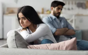 دون شعورك.. عبارات بسيطة "قد" تدمر الثقة في أي علاقة 