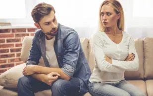 عزيزي الرجل احذر.. هذه العبارات تكشف ما تخفيه عن زوجتك